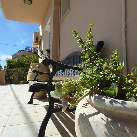ארגוסטולי Anna Apartments מראה חיצוני תמונה